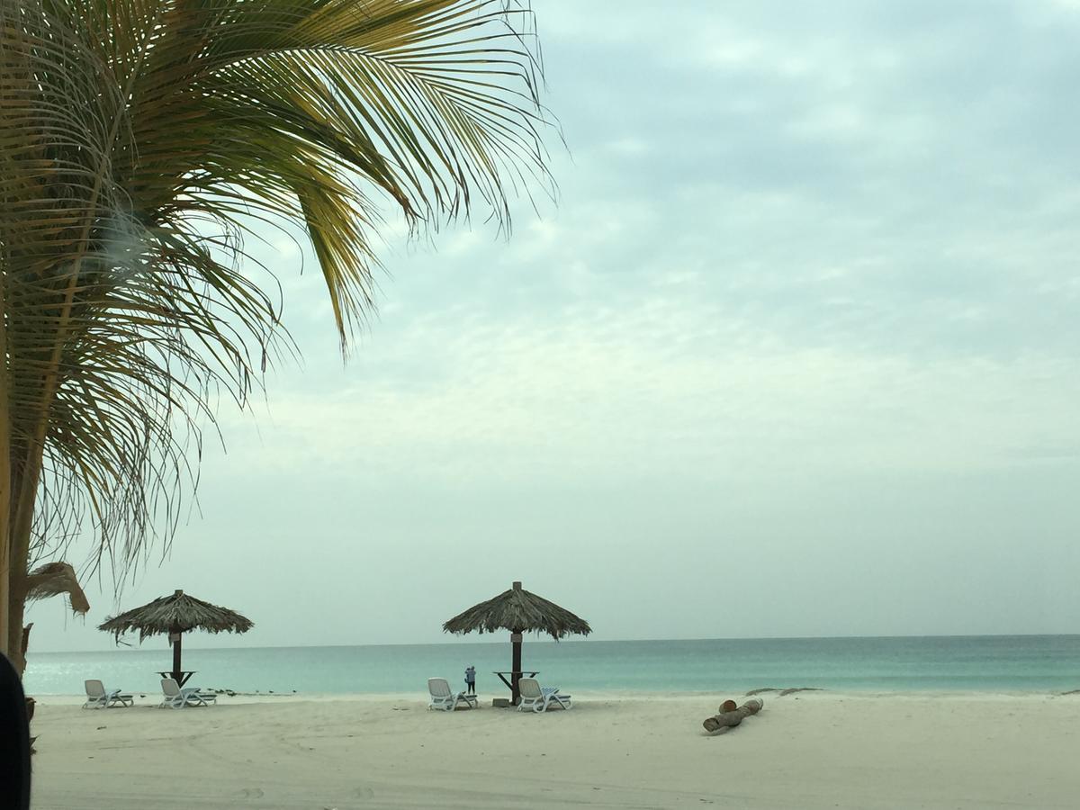 Beach Resort Salalah Exteriör bild