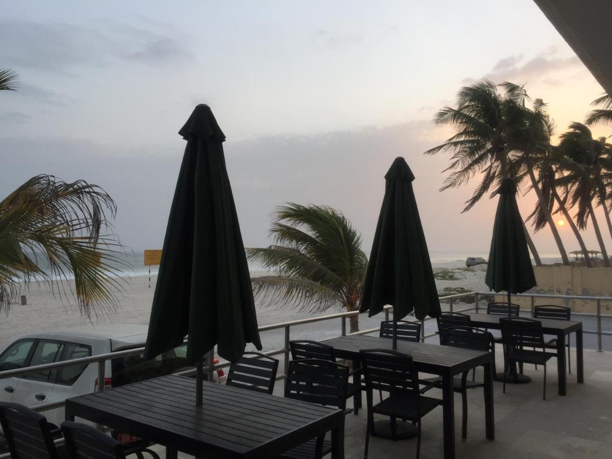 Beach Resort Salalah Exteriör bild